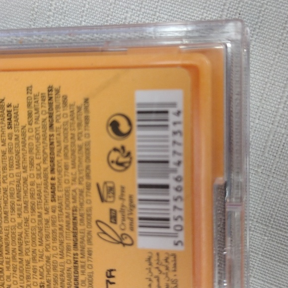 Revolution Neon Heat Eyeshadow Palette - Picture 4 of 4